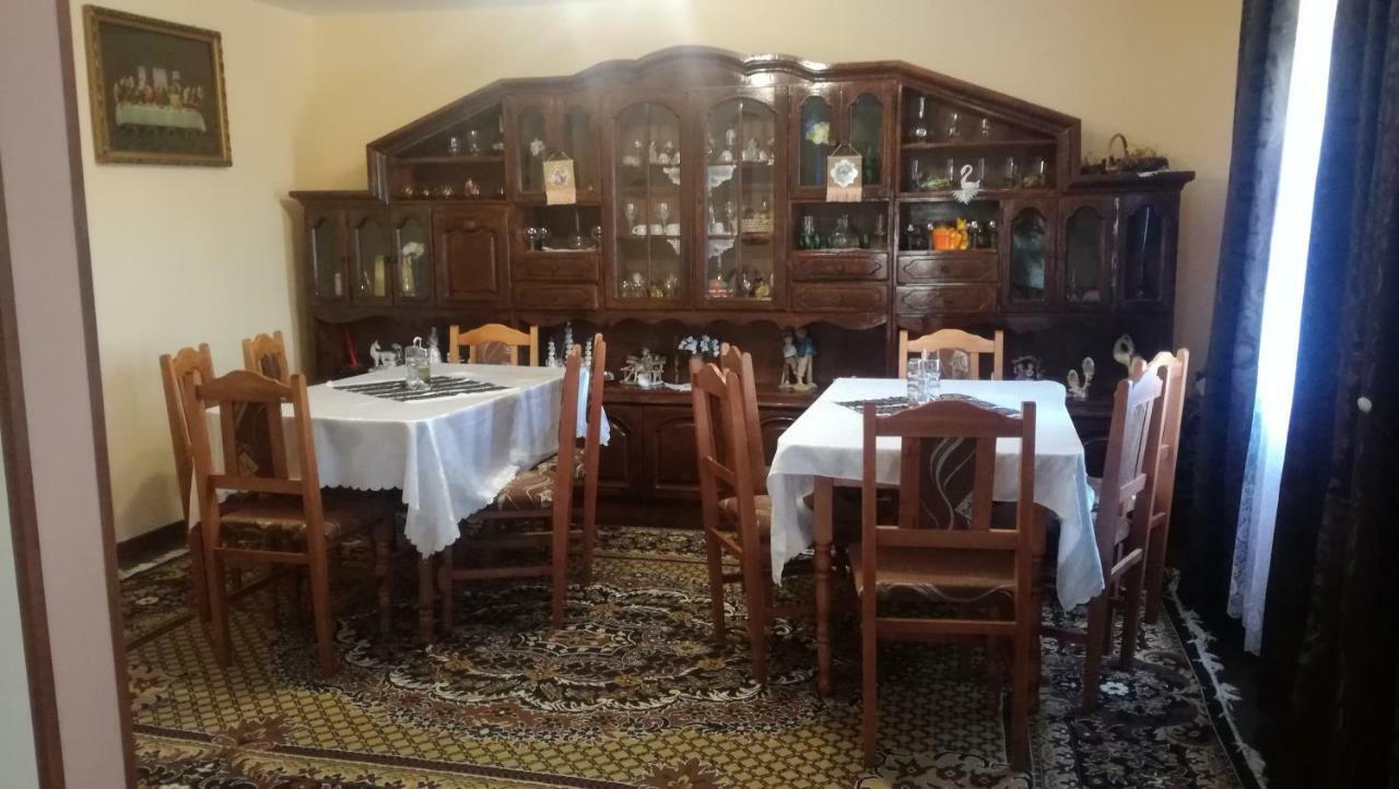 Hotel Casa Ionescu Sadova  Esterno foto